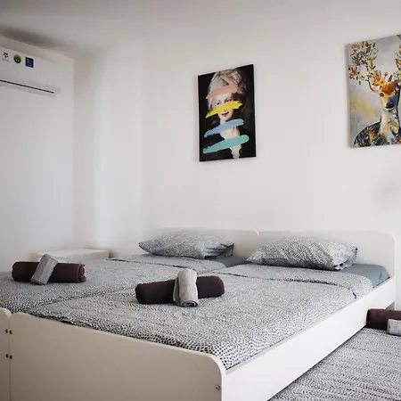 Apartament Sunny Rooftop In 91sqm Terrace Delight!