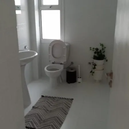 Sunny Rooftop In 91sqm Terrace Delight! Apartmán Ayia Napa