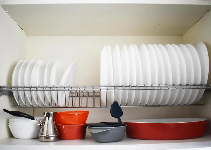 Sunny Rooftop In 91sqm Terrace Delight!