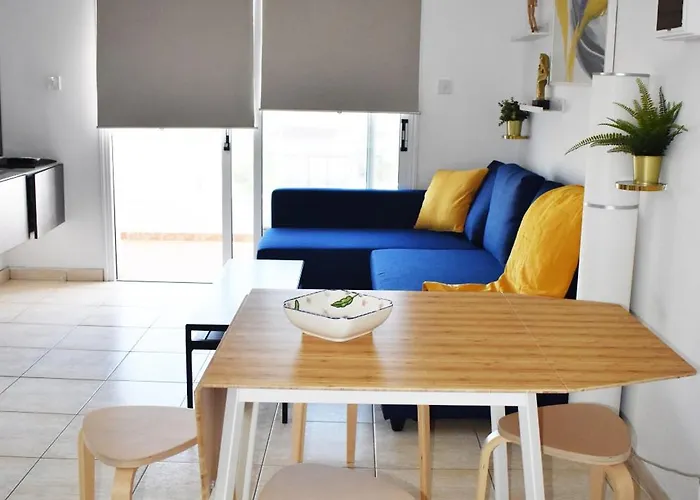 Sunny Rooftop In 91sqm Terrace Delight! Daire Aya Napa