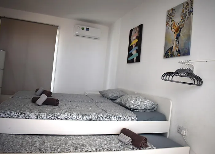 Sunny Rooftop In 91sqm Terrace Delight! Aya Napa