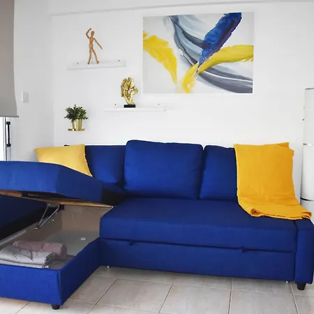 Διαμέρισμα Sunny Rooftop In 91sqm Terrace Delight! *