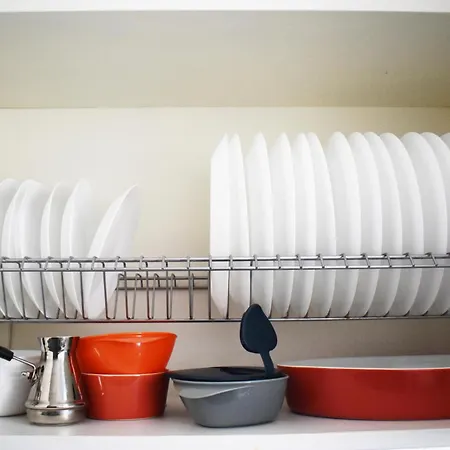 Sunny Rooftop In 91sqm Terrace Delight!