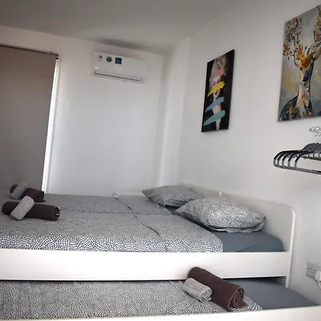 Sunny Rooftop In 91sqm Terrace Delight! Αγία Νάπα